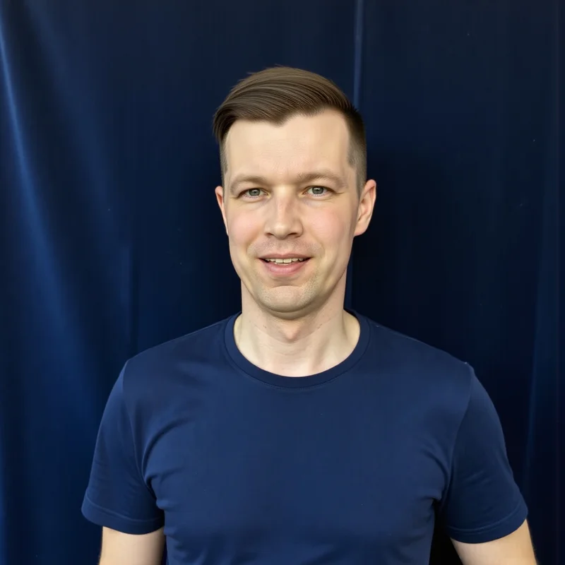 Andrey's professional headshot